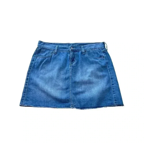 Women’s Old Navy Light Wash Denim mini skirt•Size 6•Preowned Great Condition• - Picture 9 of 9